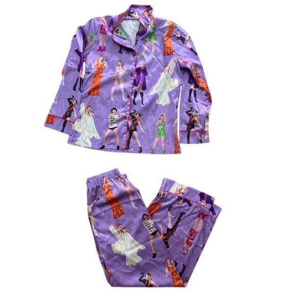 Taylor Swift Eras Print Women's Satin Pajama Two Piece PJ Set - Size Medium - Picture 3 of 4